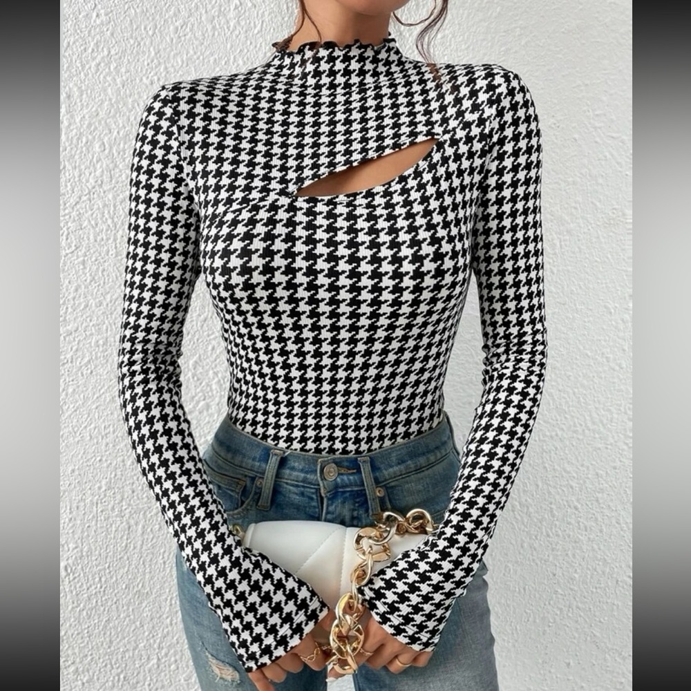 Classic Houndstooth Print Cut Out Front Mock Neck Bodysuit - Picture 2 of 9